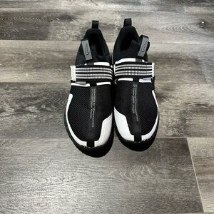 Nike Black and White Slip-On Strap Running Shoes